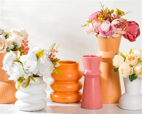 What to Put in a Vase Besides Flowers